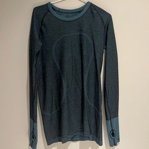 Lululemon Women’s Long Sleeve Size 2